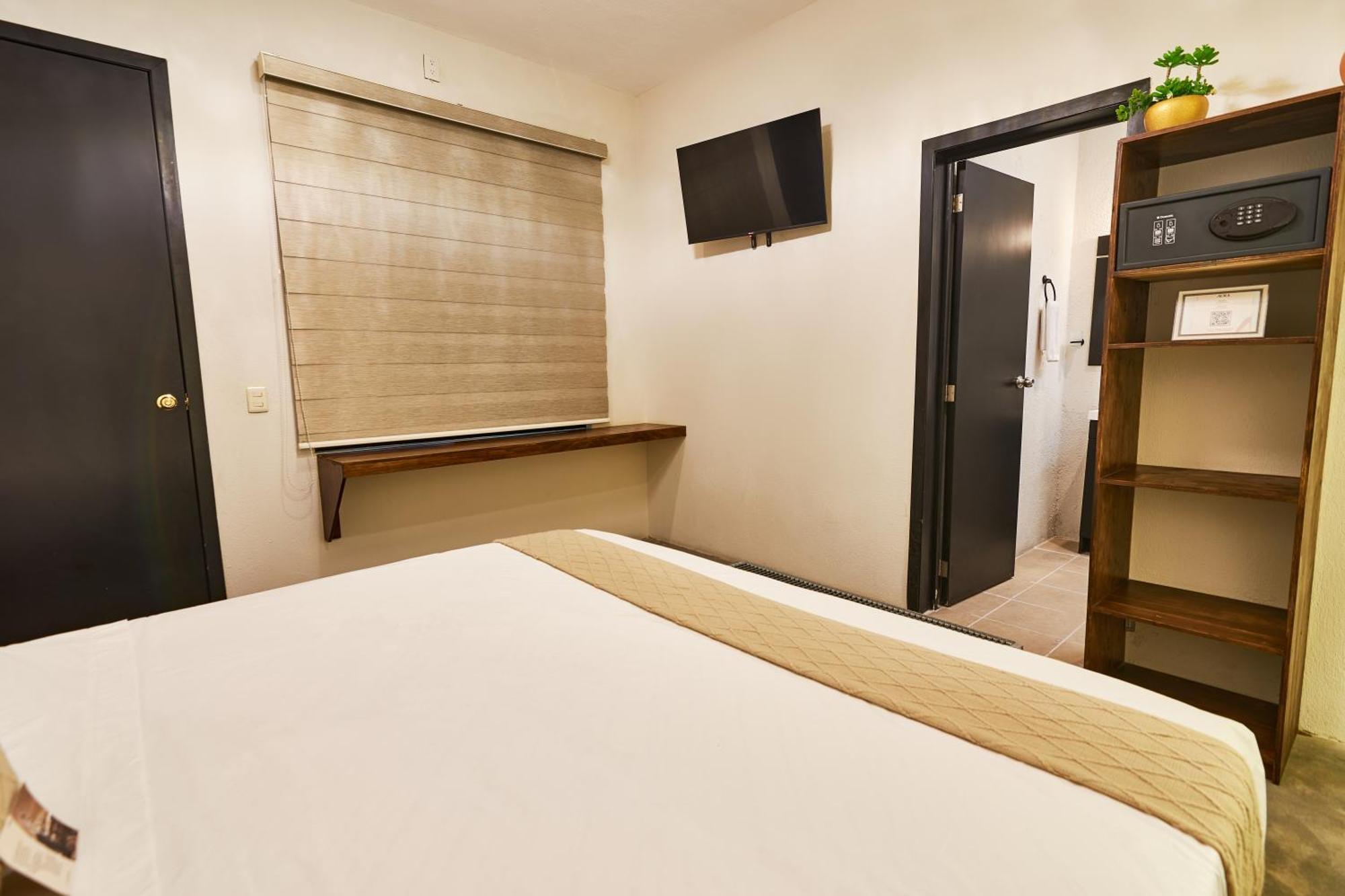 Aura 3* Tlaquepaque