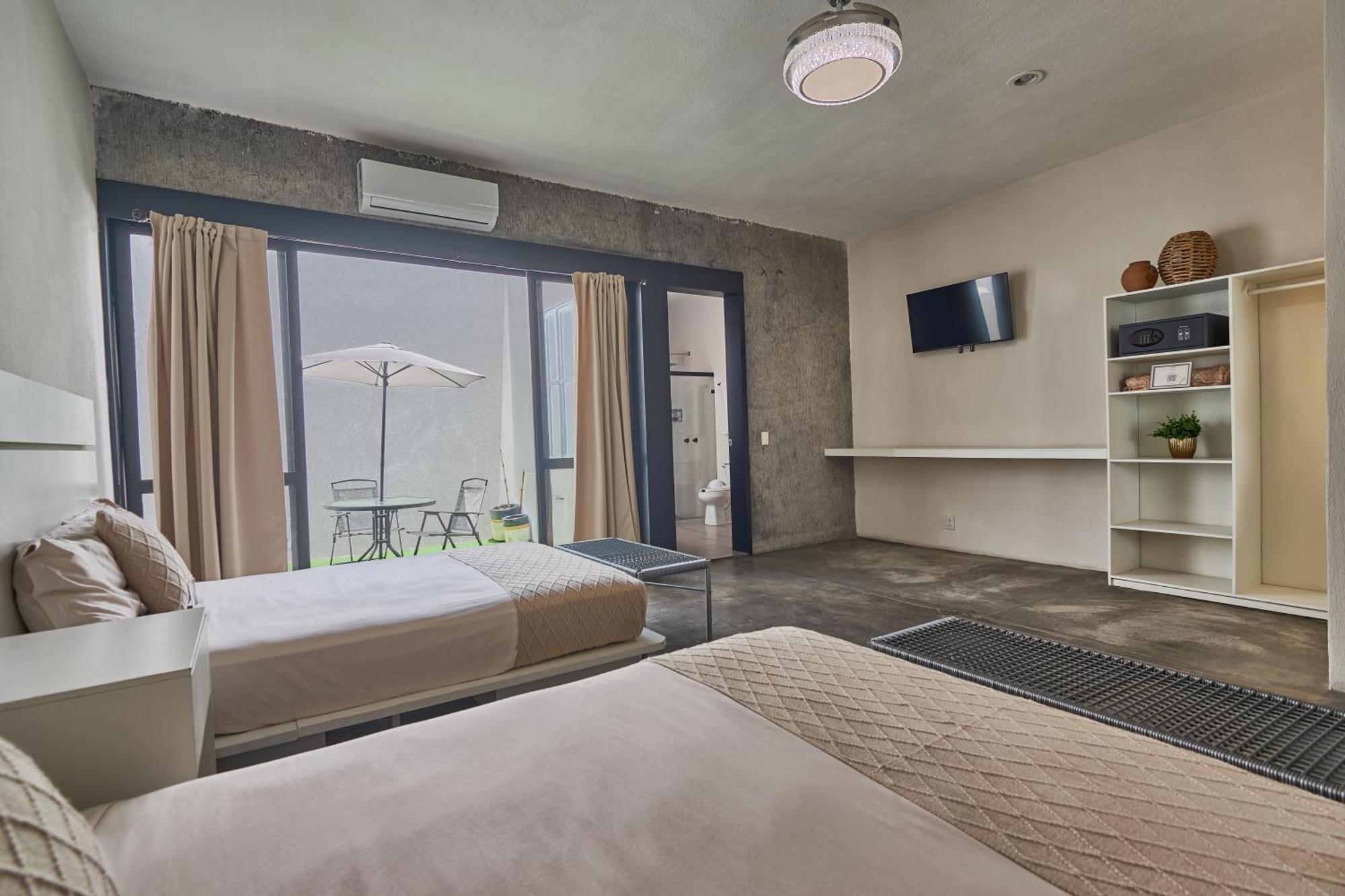 Aura Hotel 3*